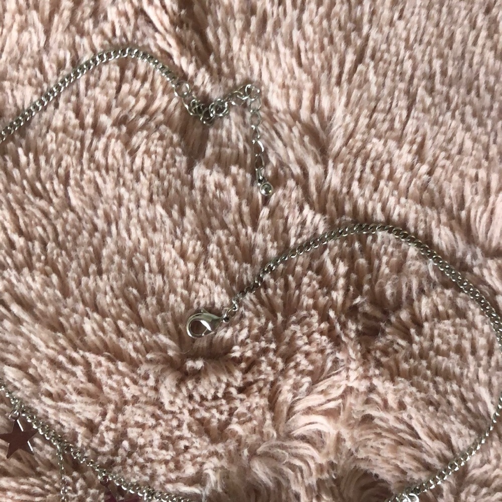 STAR NECKLACE - Picture 2 of 3